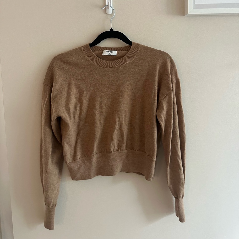 Babaton (Aritzia) light knit longsleeve shirt size XS